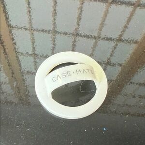 Case-Mate Cream Bath Accessory